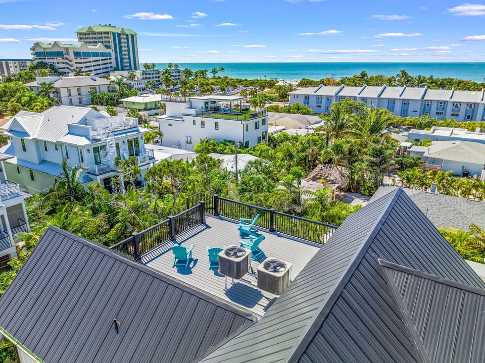 Day Driftin' Away - Lido Key Vacations