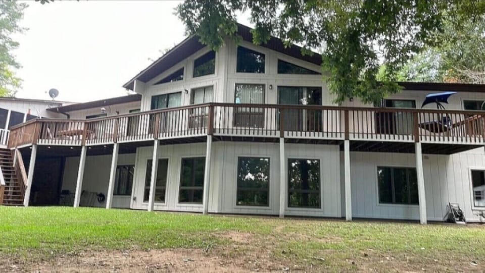 Back of house - All bedrooms have a lake view!  