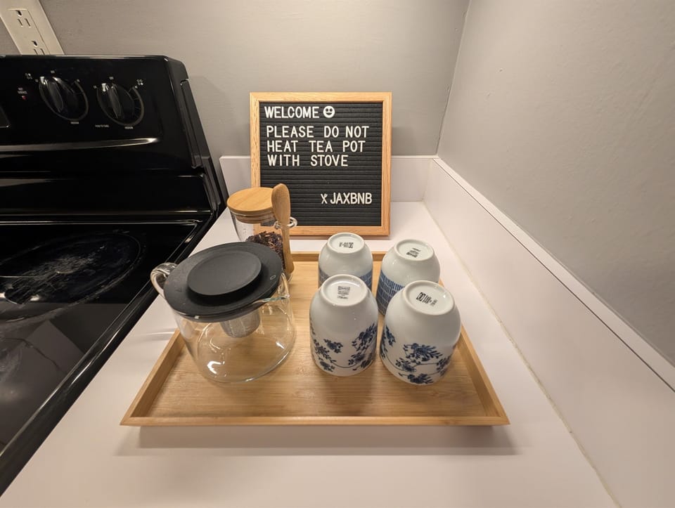 Full kitchen with everything you could need