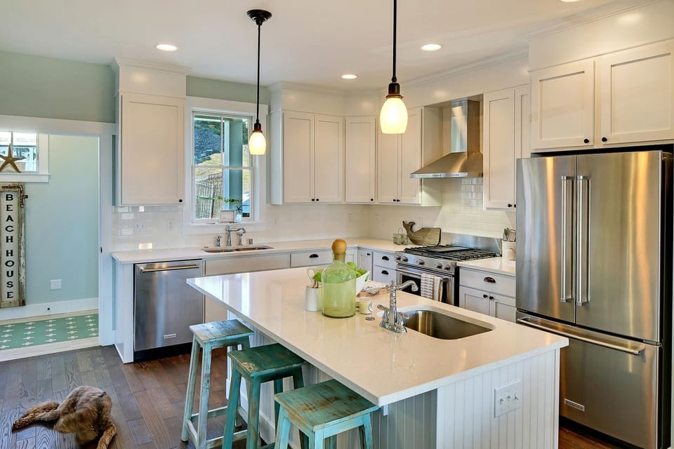 Kitchen island to seat three