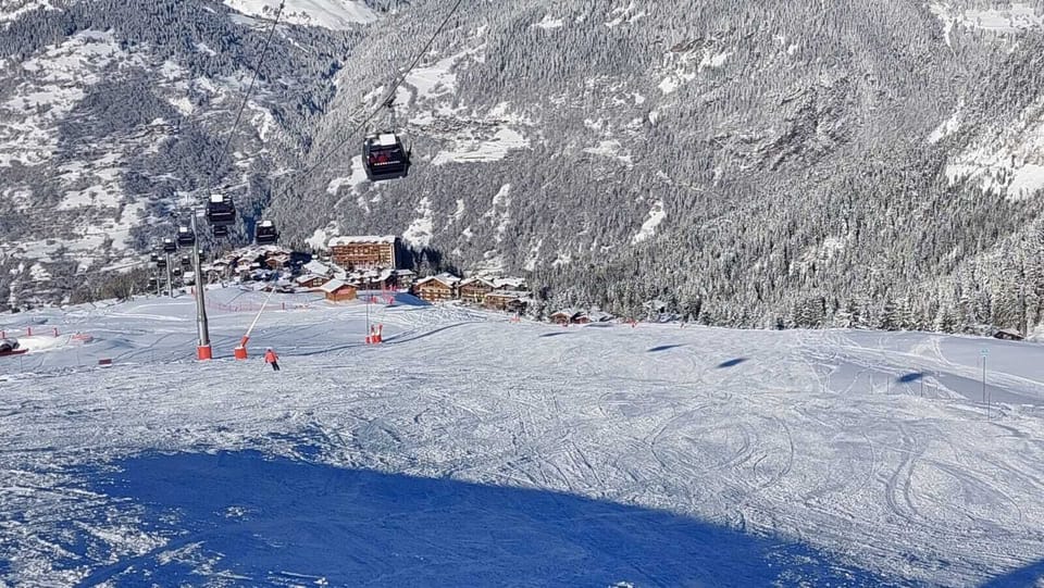 Piste right next to Le Belvedere