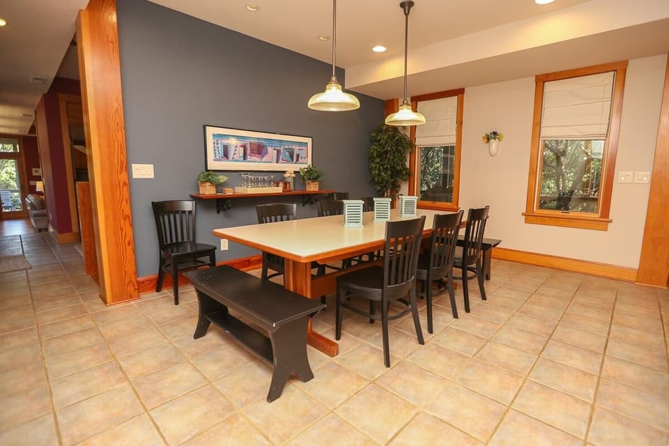 Dining Room 2025