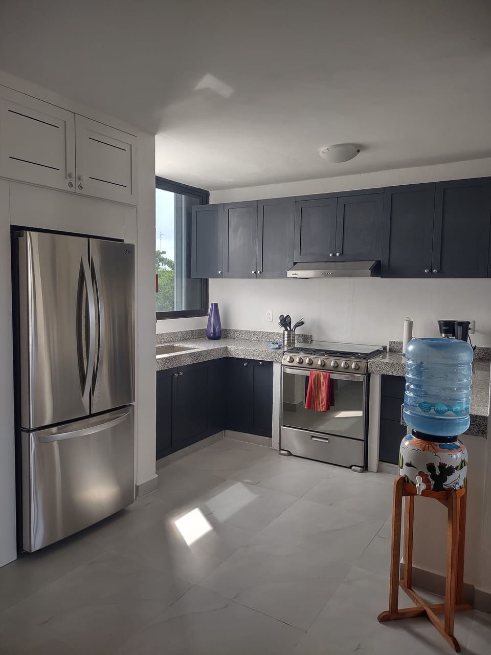 Fully appointed kitchen. Water jugs provided! Bring your water bottles. 