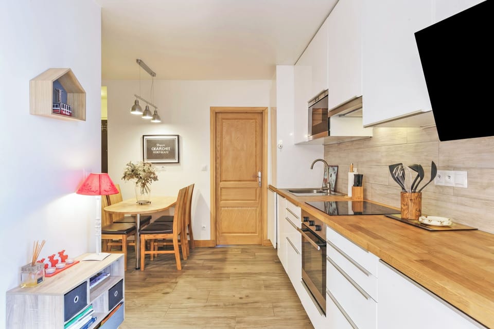 Kitchen and dining area