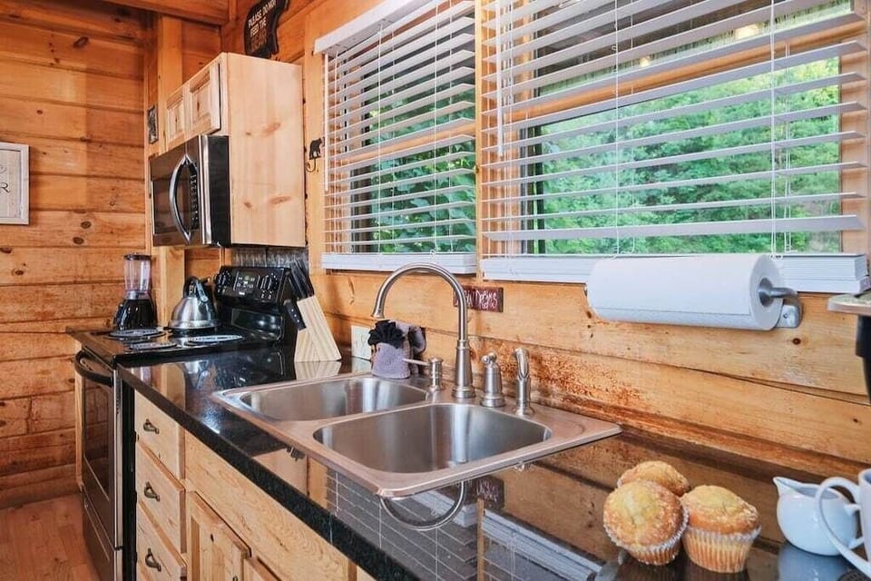 Magic Mountain's fully equipped kitchen
