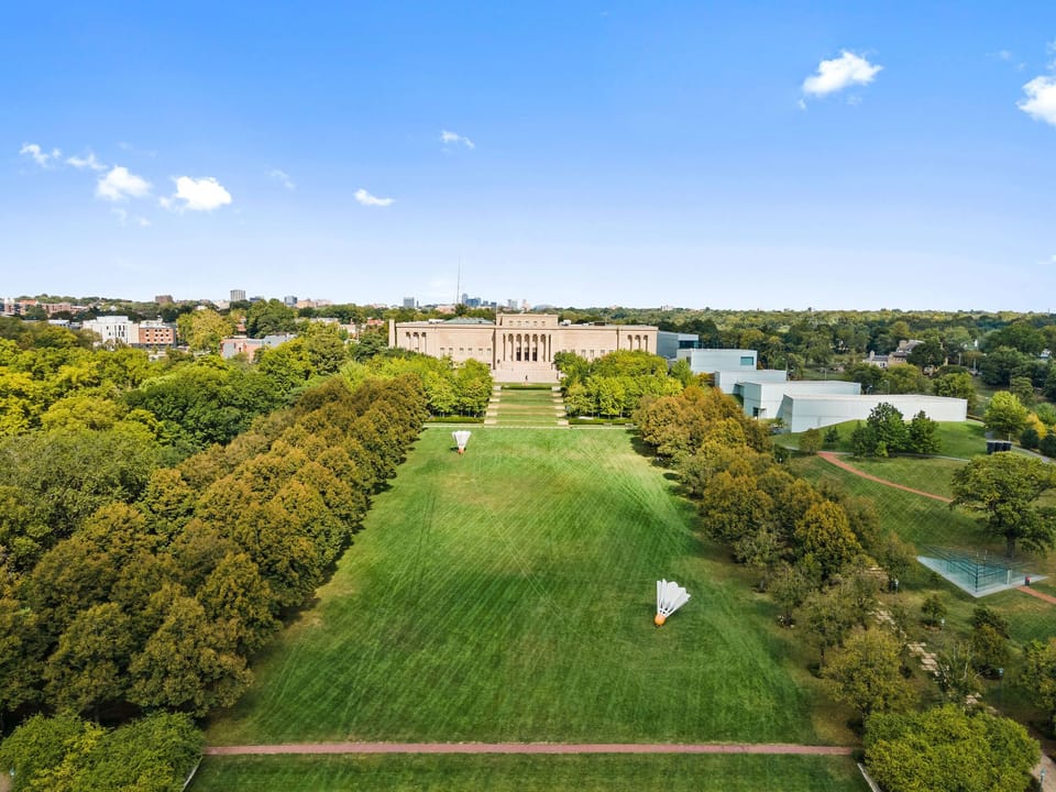 Iconic view of the Nelson-Atkins Museum of Art and sculpture park located directly across the street—an unbeatable setting for morning walks, museum visits, and enjoying Kansas City’s cultural heart.