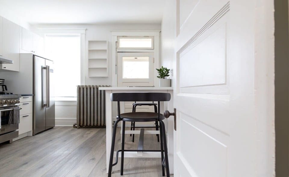 So bright and beautiful, this kitchen has been fully remodeled with custom cabinetry