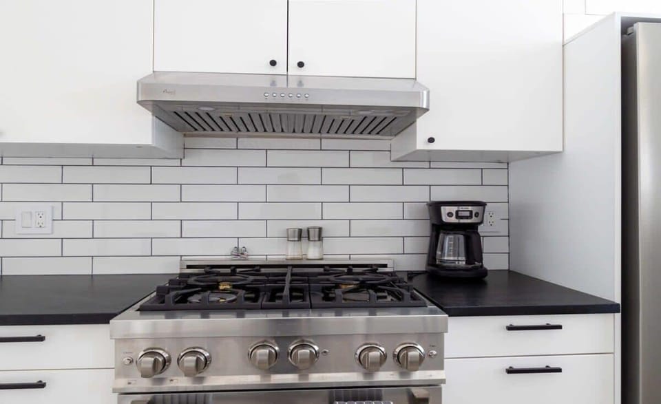 High-end gas stove with 6 burners