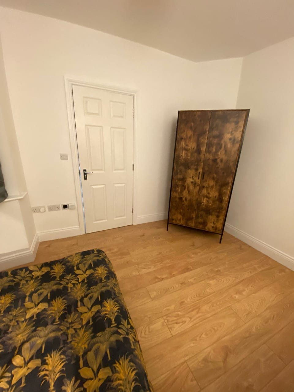 Double room-Large-Shared Bathroom-Luxury - 1