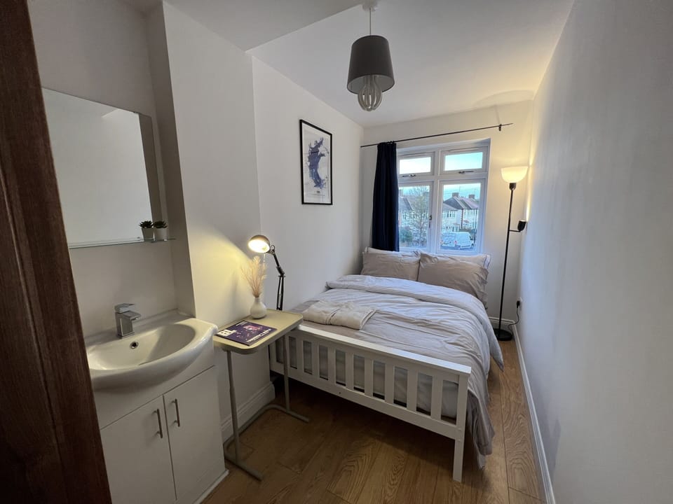 Double room-Standard-Shared Bathroom-Luxury - 3