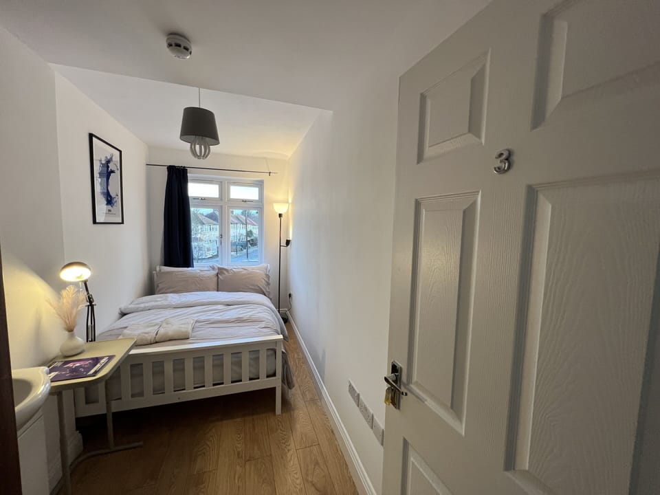 Double room-Large-Shared Bathroom-Luxury - 4
