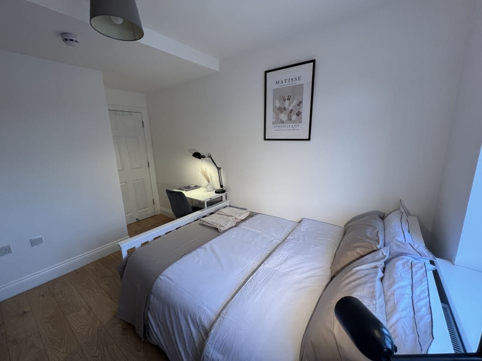 Double room-Large-Shared Bathroom-Luxury - 4