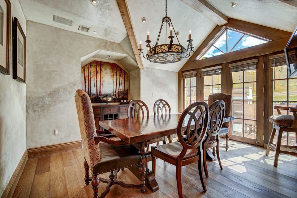 Hardwood, Floor, Flooring, Dining Room, Dining Table