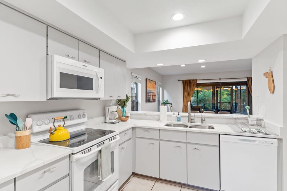 New quartz countertops in the kitchen!