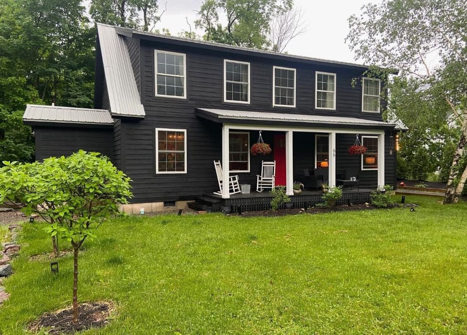 Happy place on Hunter. 4 minutes to the Hunter Mountain