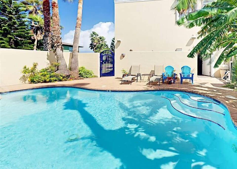 Padre Haven Gulf Blvd Luxury Villa with  heated Pool