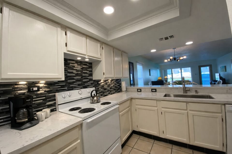 excellent floor plan for entertaining