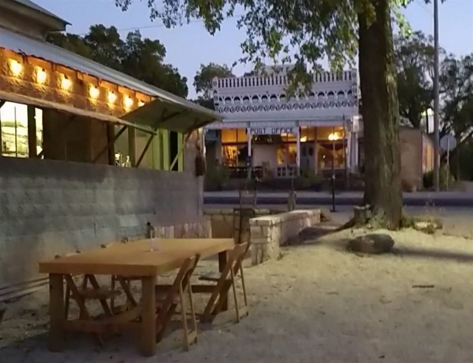 Surrounded by amazing wineries, and distilleries