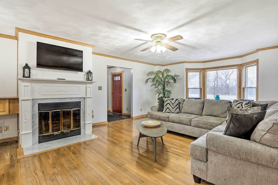 Pickerington Vacation Rental | 3BR | 2.5BA | 4 Stairs to Enter | 2,650 Sq Ft