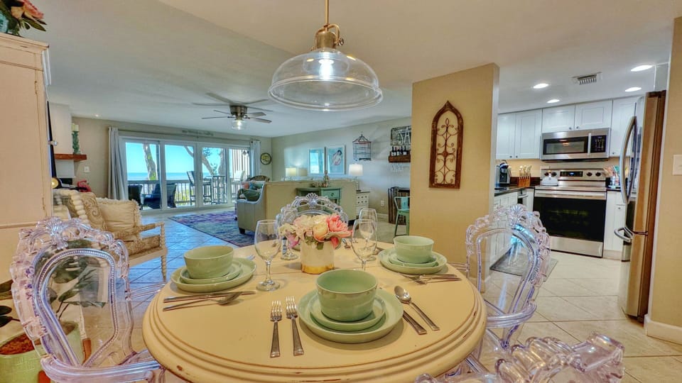 Jeff and Gina Properties - Pipers Run 3 (PR3) - Indian Shores - 2 Bedroom - 2 Bathroom - Gulf Front - Waterfront - Beach Front