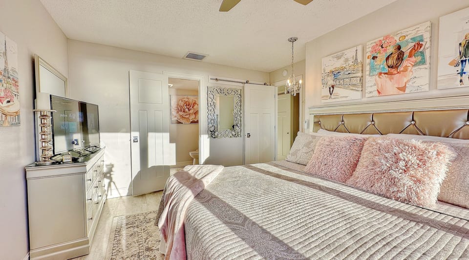 3 Bedroom/ 3 Bath Vacation Rental in Treasure Island Florida by Jeff and Gina Properties