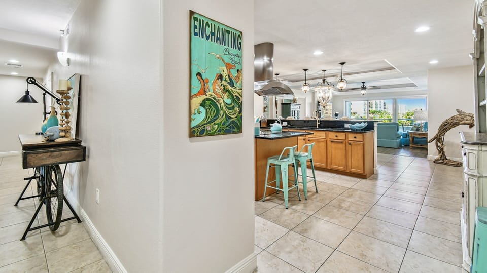 Jeff and Gina Properties - Sun West Palms 202 (SWP202) - Clearwater Beach - 3 Bedroom - 3 Bathroom - Bay Front - Waterfront