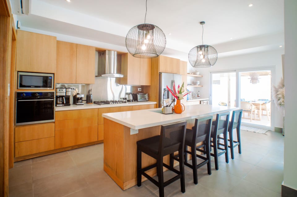 Kitchen and Barstools