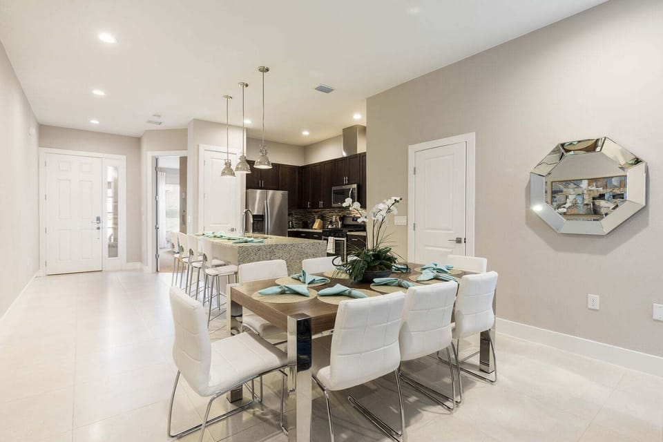 Spacious & Comfortable areas to enjoy with family!
