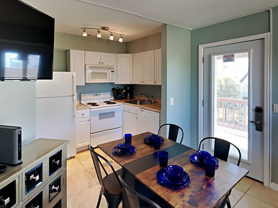 Studio Dining Area