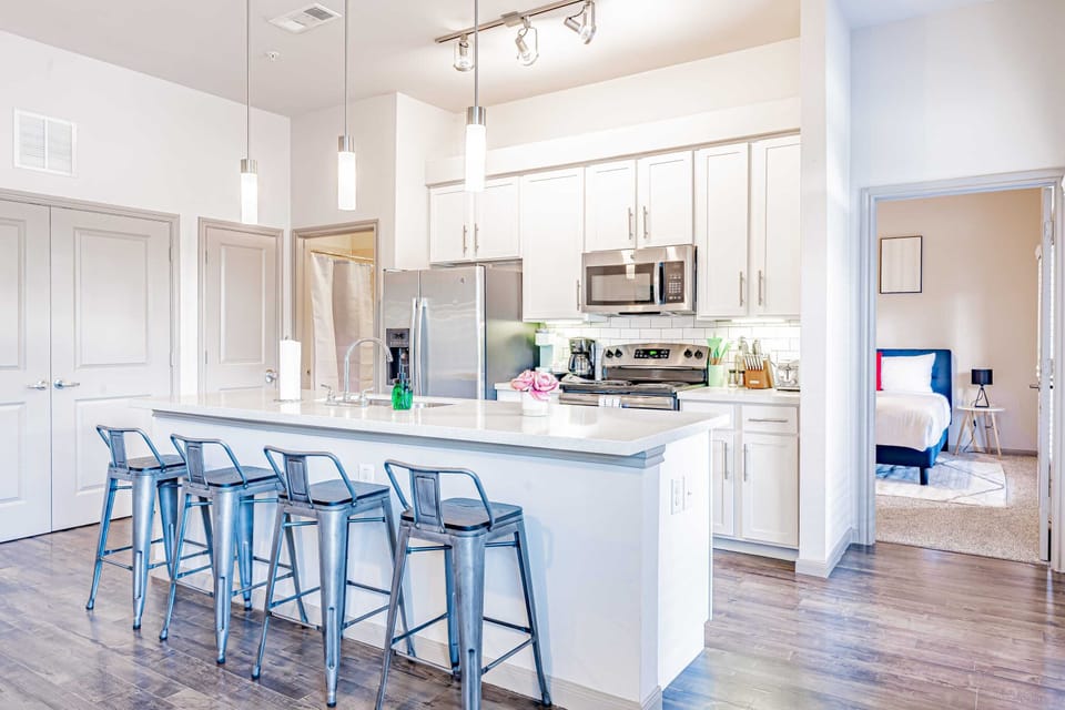 Bar/kitchen island