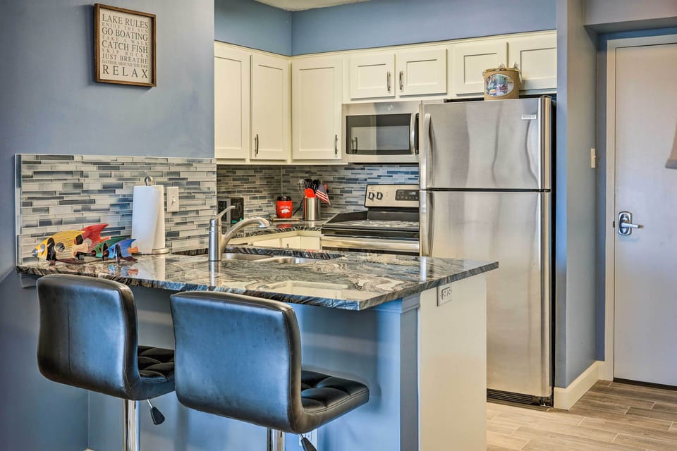 Kitchen | Cooking Basics | Coffee Maker | Dishware/Flatware Provided