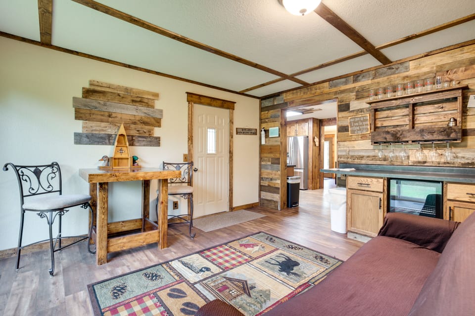 Sitting Room | Full Sleeper Sofa | Bar