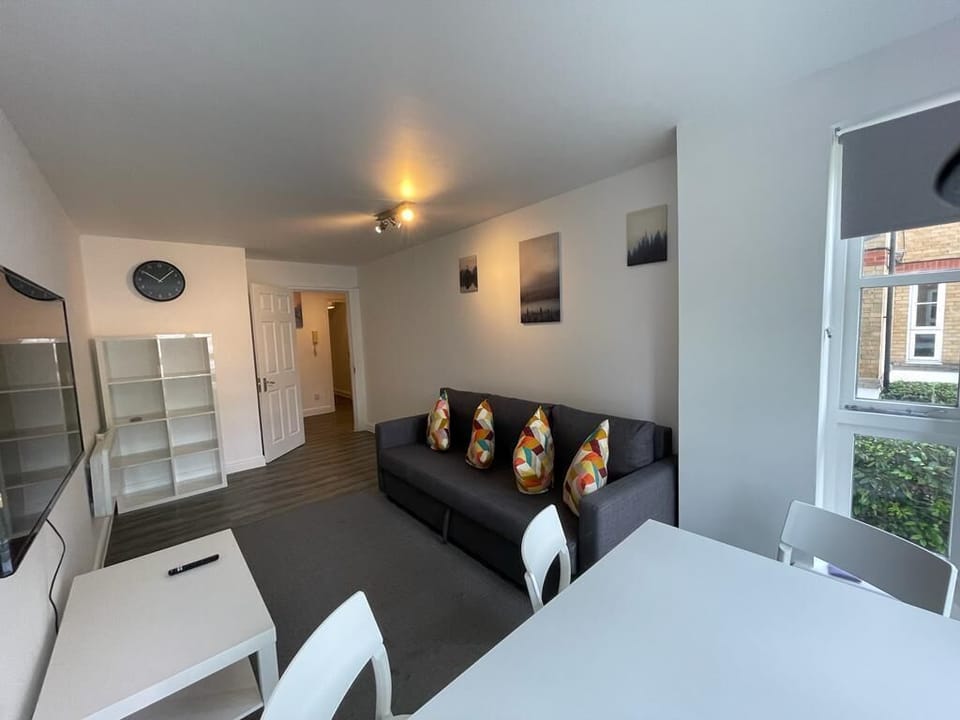 Living Room / Lounge