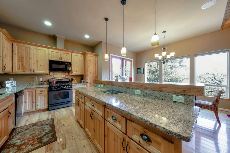 Spacious Kitchen