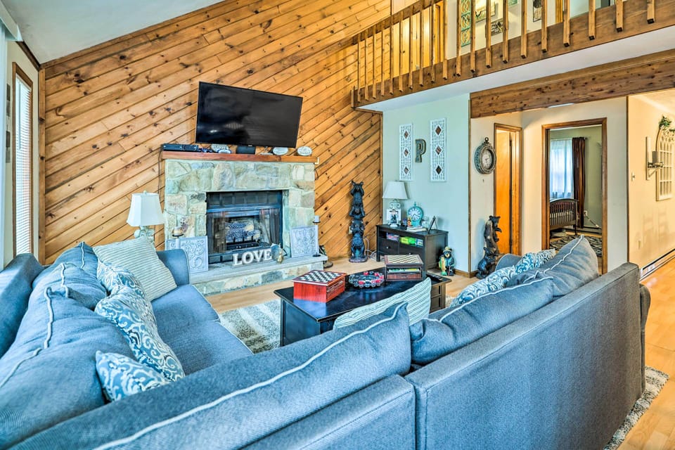 Pocono Lake Vacation Rental | 3BR | 2BA | Stairs Required | 1,391 Sq Ft