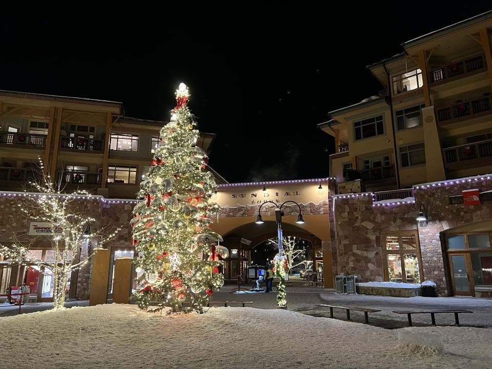 Sundial Lodge is quite beautiful all year, but especially during Christmas time