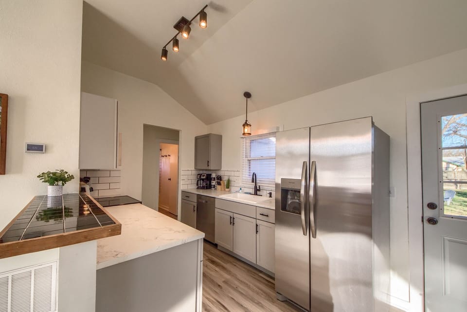 Fully stocked kitchen.