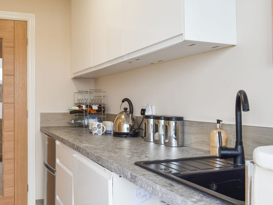 Kitchenette | The ViewYr Olygfa, Glan Conwy