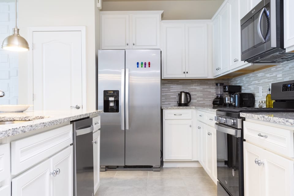 14 - 7586 Oak Spring Ln - 23.jpg