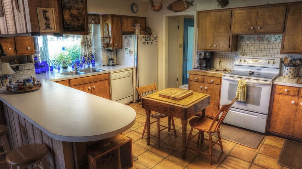 Fun kitchen for cooking & gathering