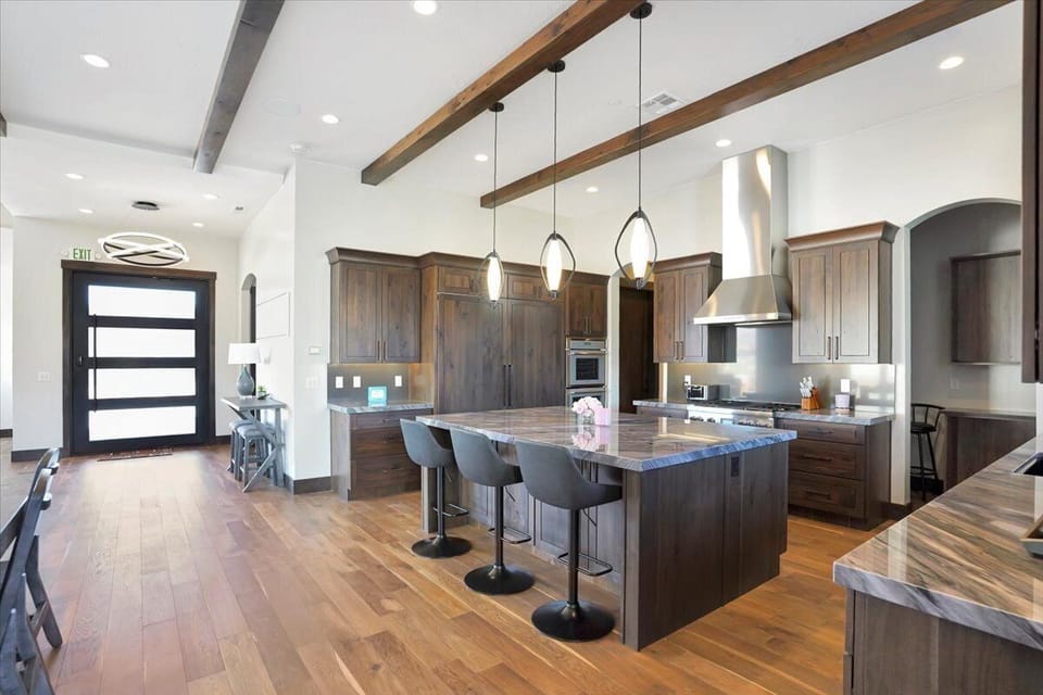Front door / Kitchen area