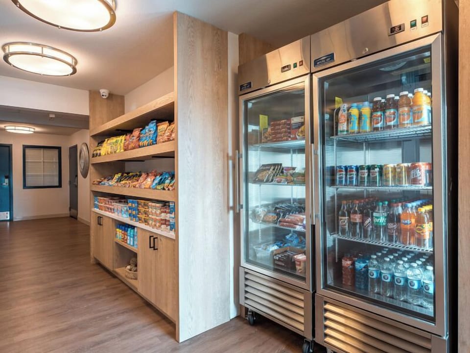 Grab a late-night snack and drinks without leaving property.