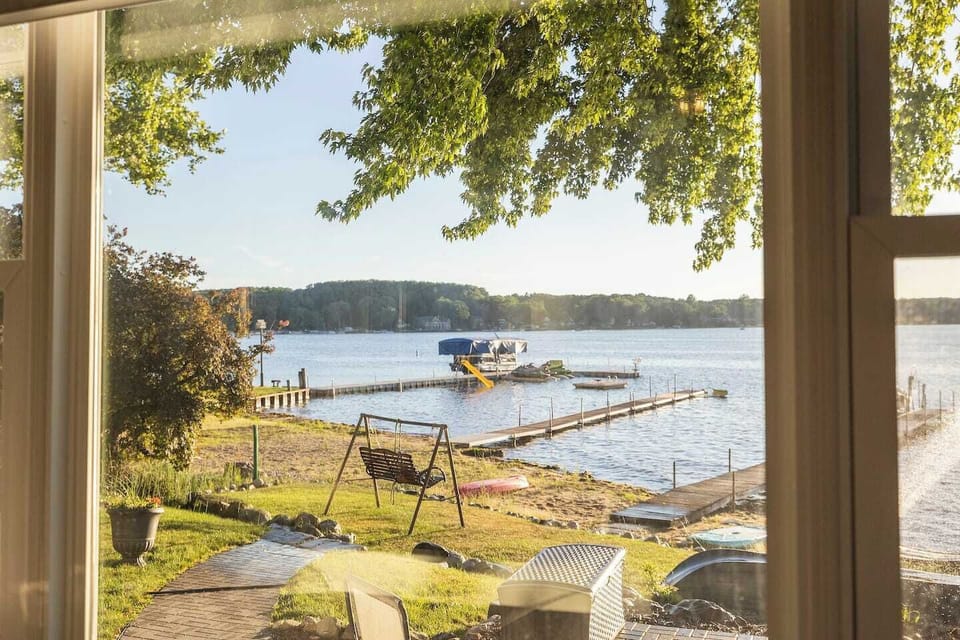 Window views from porch Lakefront with kayaks and paddle boards (use at own risk)
