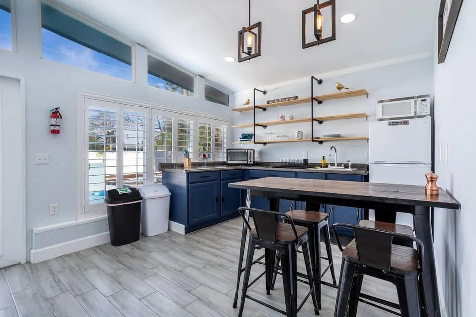 Kitchen and dining area