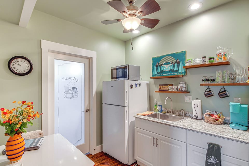 Kitchenette | Coffee Maker | Cooking Basics