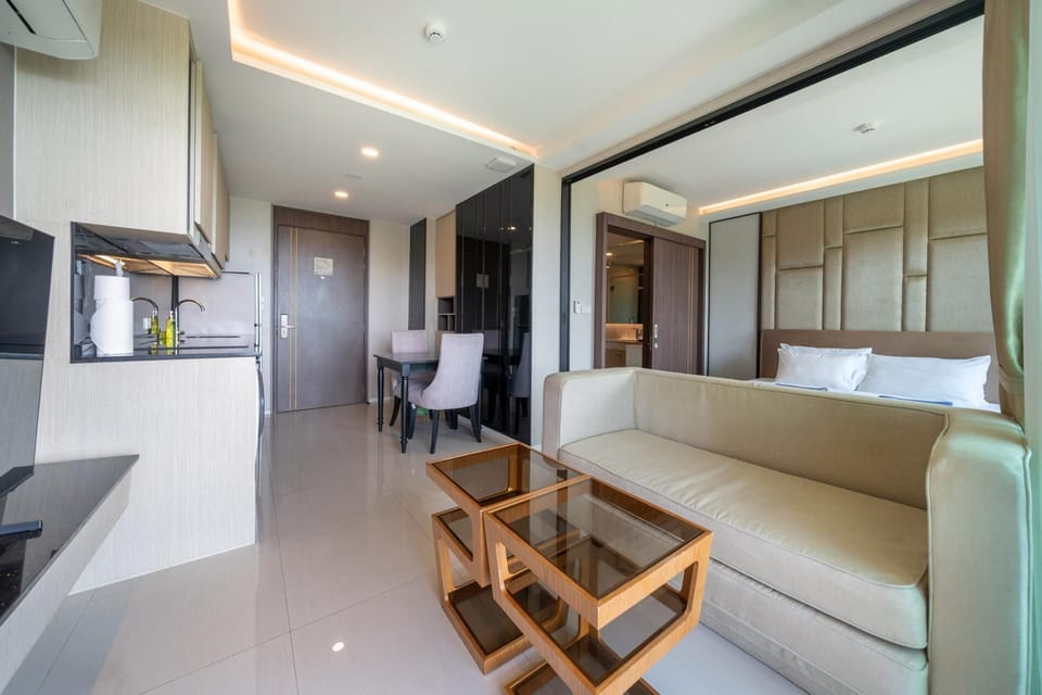 Panora sea view -modern facilities, walk to beach (14836)