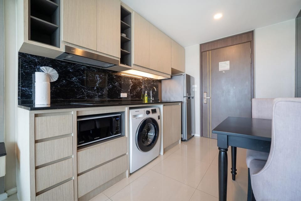 Panora sea view -modern facilities, walk to beach (14838)