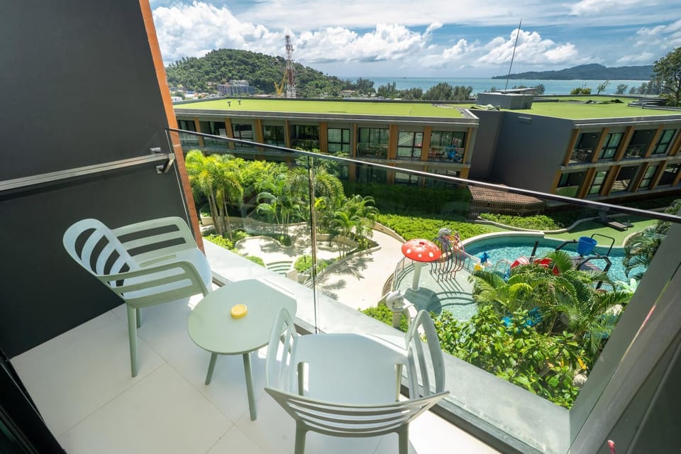Panora sea view -modern facilities, walk to beach (14839)