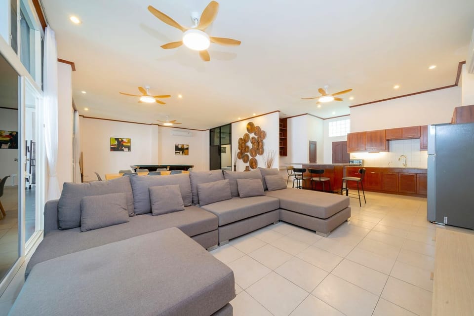 Jungceylon Villa-Patong quiet location, large pool (13542)