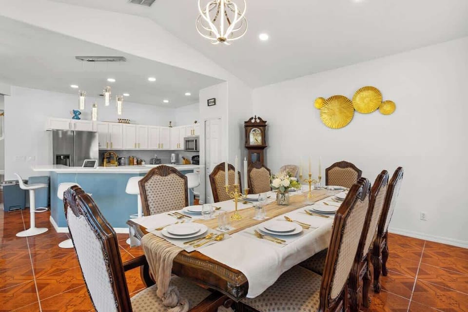 'Be our guest' Dining room